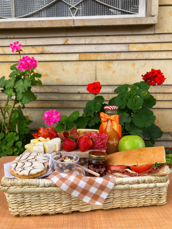 desayuno_saludable_sandwich_jamon_jugo_natural_domicilio_galleta_9